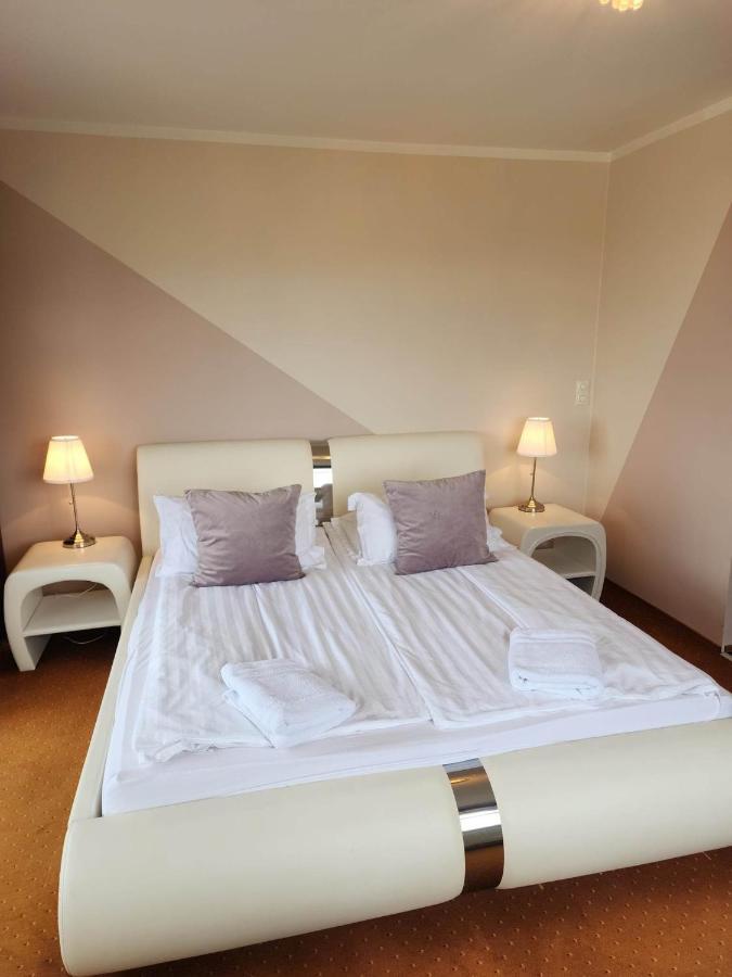 Kiljan Apartments & Rooms Blonduos Eksteriør billede