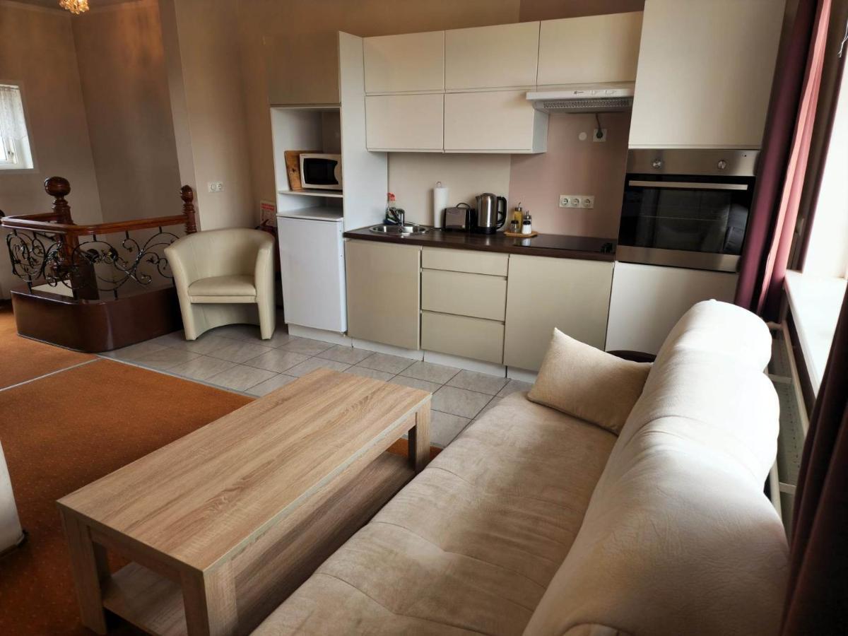 Kiljan Apartments & Rooms Blonduos Eksteriør billede